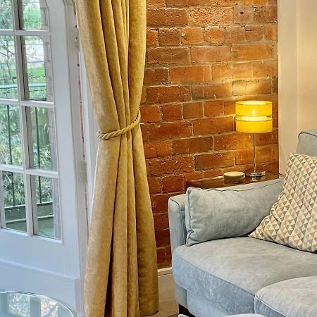 The Butler Suite York Extérieur photo
