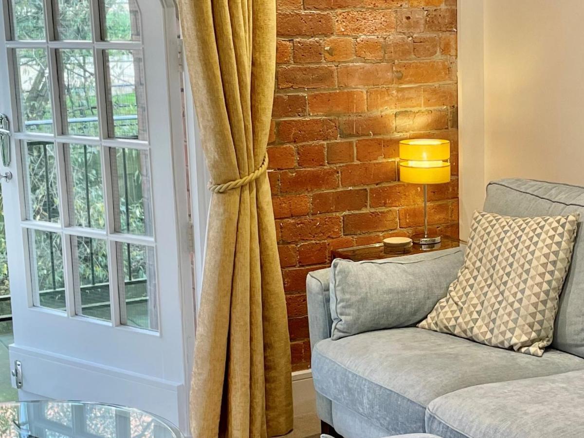 The Butler Suite York Extérieur photo